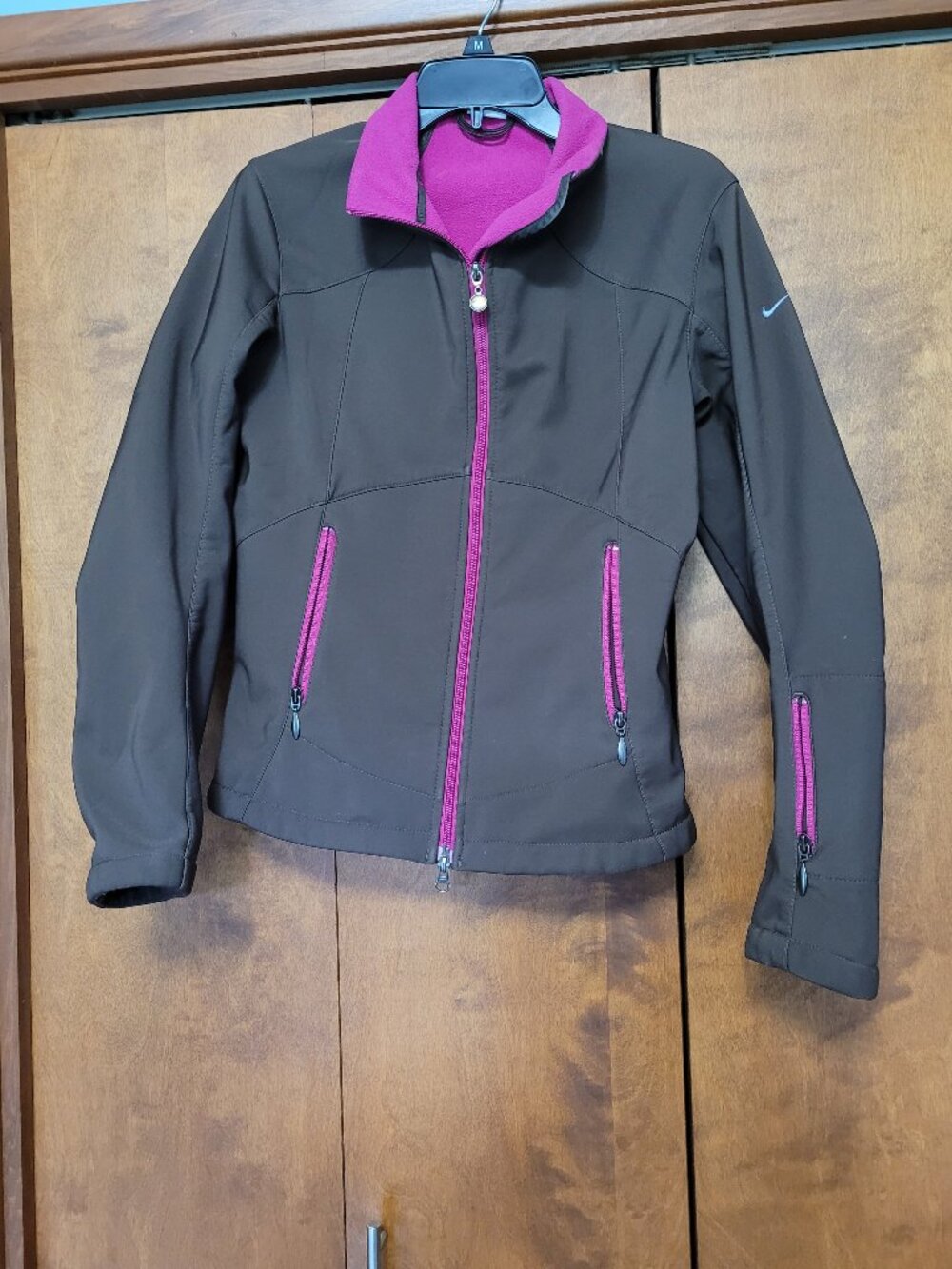 Nike fleece lined windbreaker. Brown and pink size Medium
